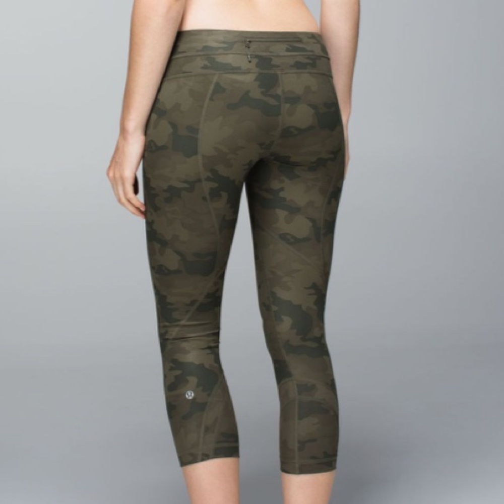 Lululemon Run Inspire Crop II Size 4